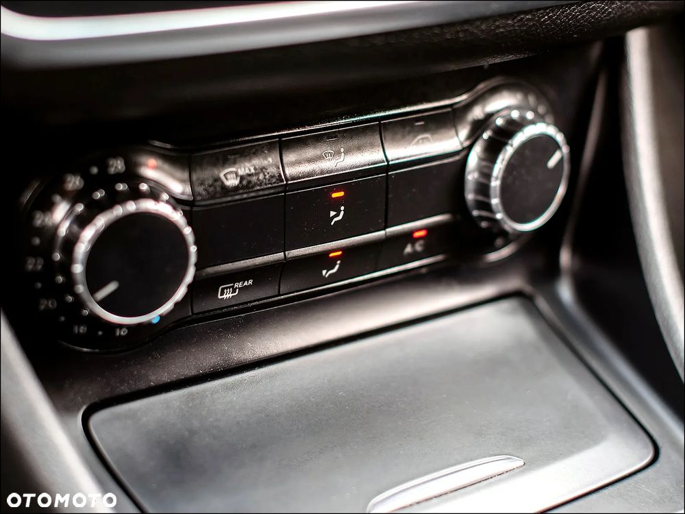 Mercedes-Benz CLA - 26