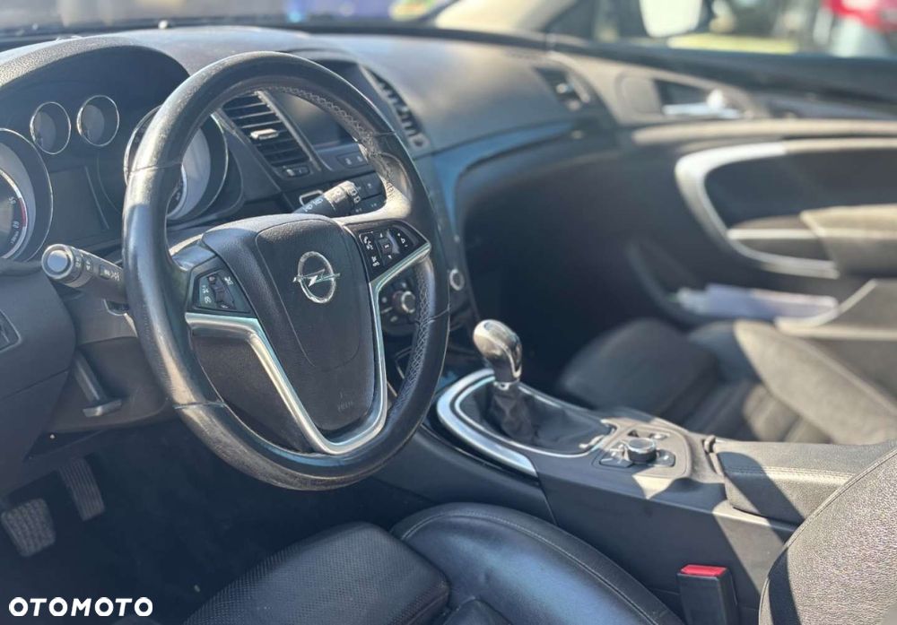 Opel Insignia - 13