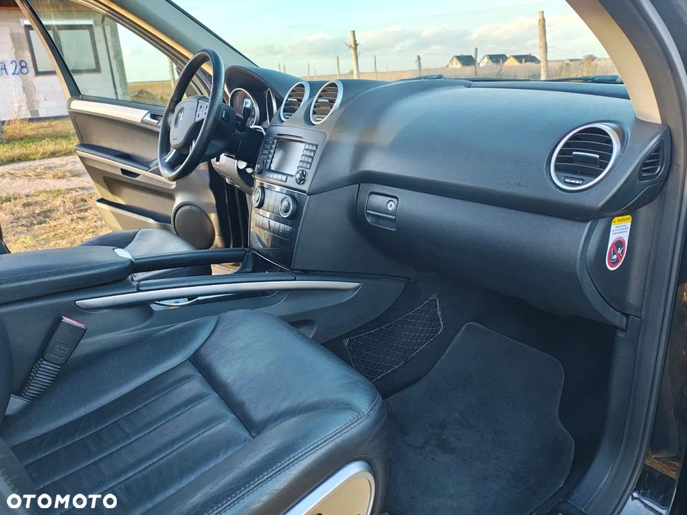 Mercedes-Benz ML - 10