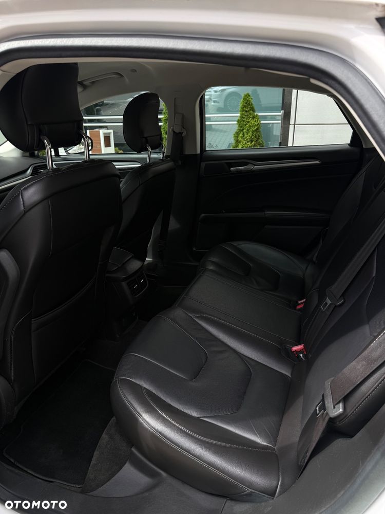 Ford Fusion - 7