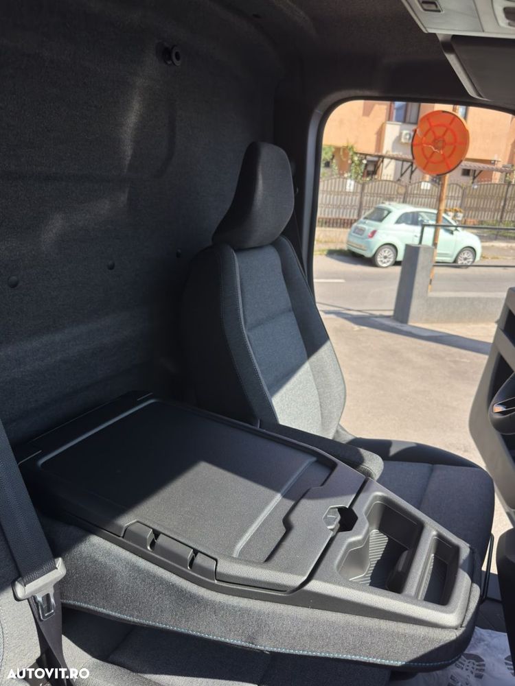 Nissan Interstar - 7
