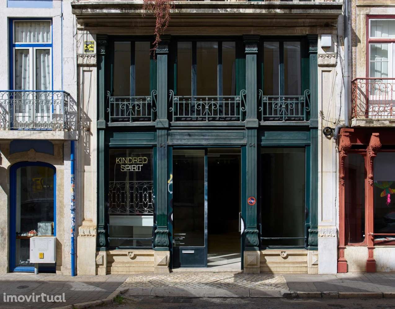 Espaço comercial Galeria/Atelier de 2 pisos  | 240m2 | Rua da Boavista - Grande imagem: 2/17