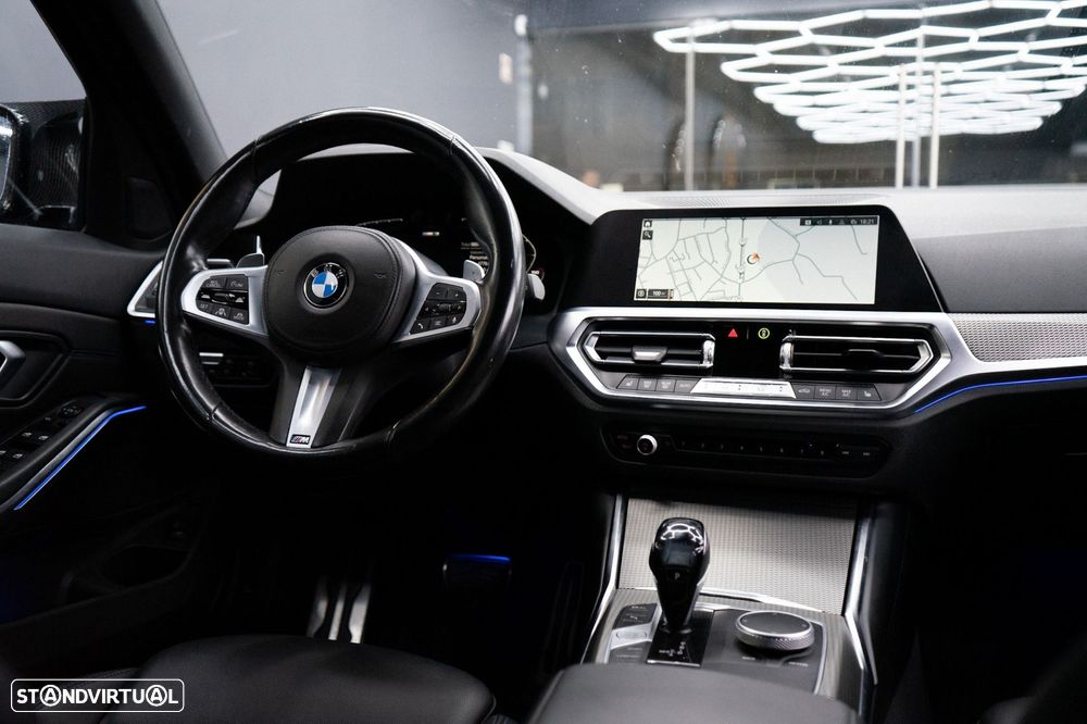 BMW 320 d Touring Pack M Shadow Auto - 17