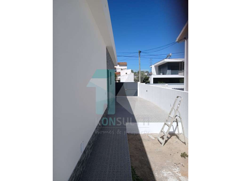 Moradia Térrea T3+1 Fernão Ferro - Em Construção - Grande imagem: 5/22