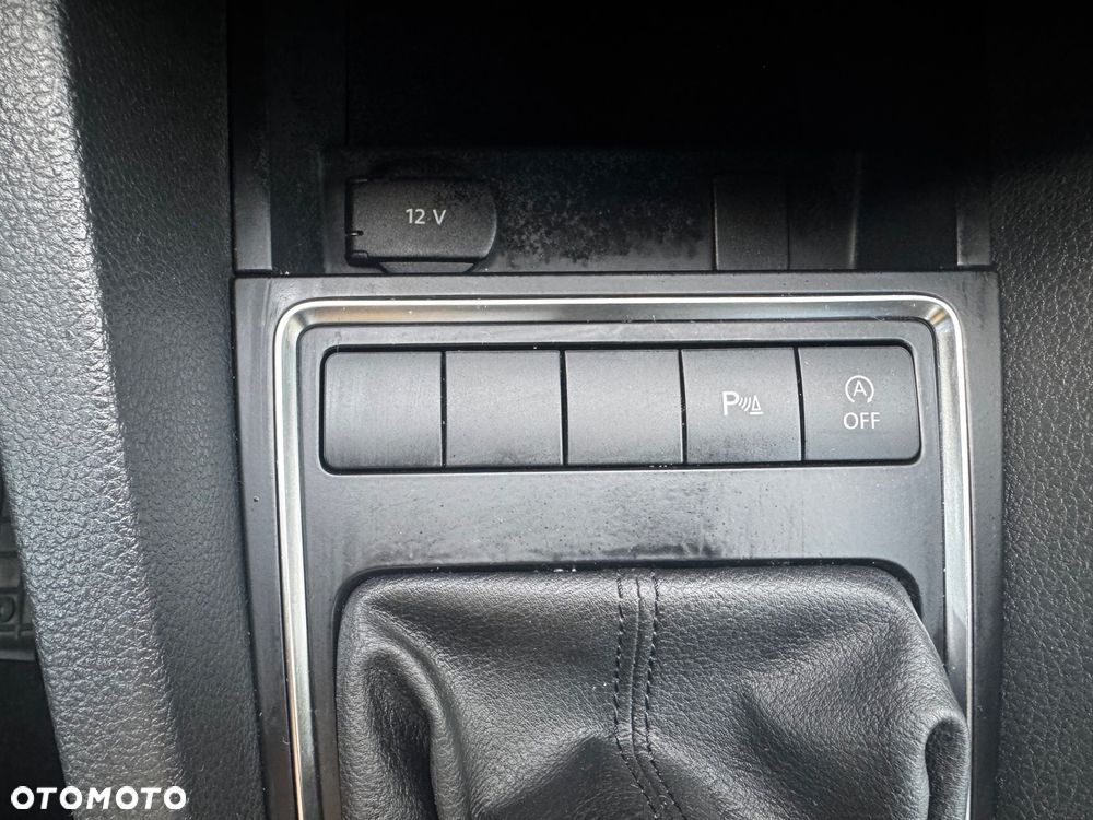 Volkswagen Jetta - 13