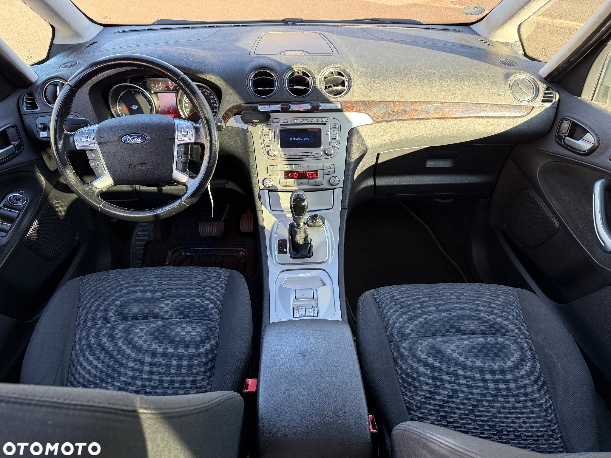 Ford Galaxy 2.3 Ghia - 24