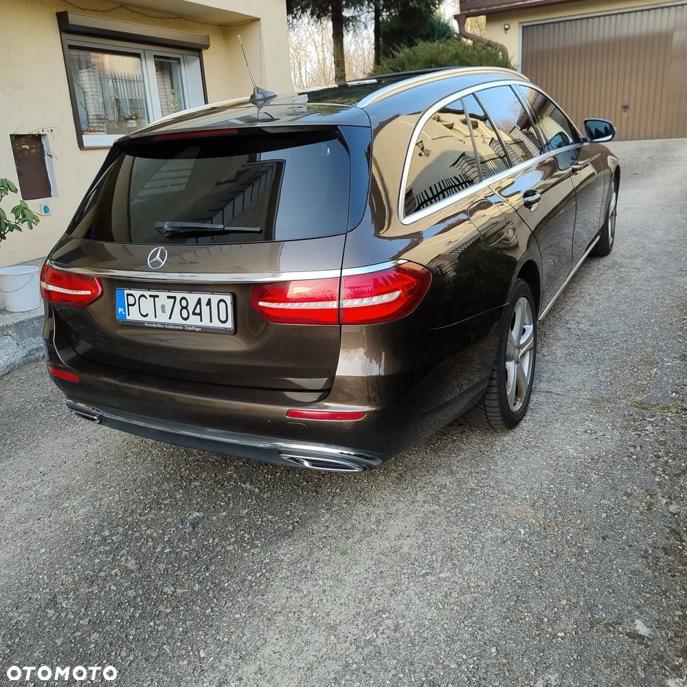 Mercedes-Benz Klasa E ver-200-d-9g--tronic-avantgarde - 5