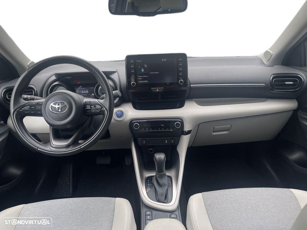 Toyota Yaris — fotografia 8
