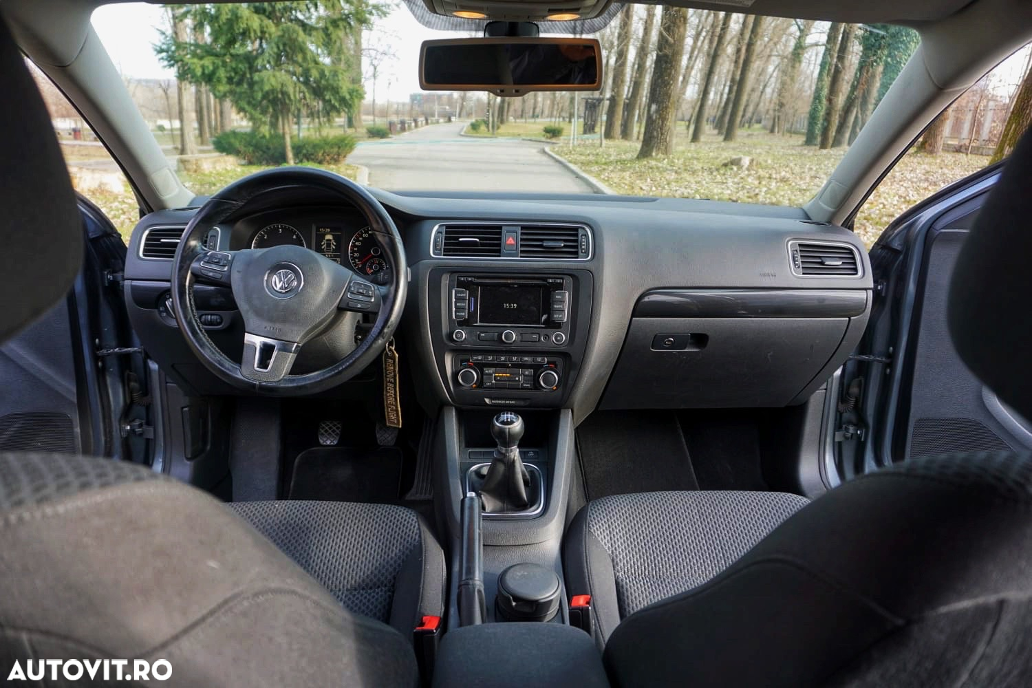 Volkswagen Jetta - 10