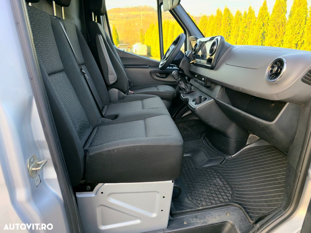 Mercedes-Benz Sprinter - 15