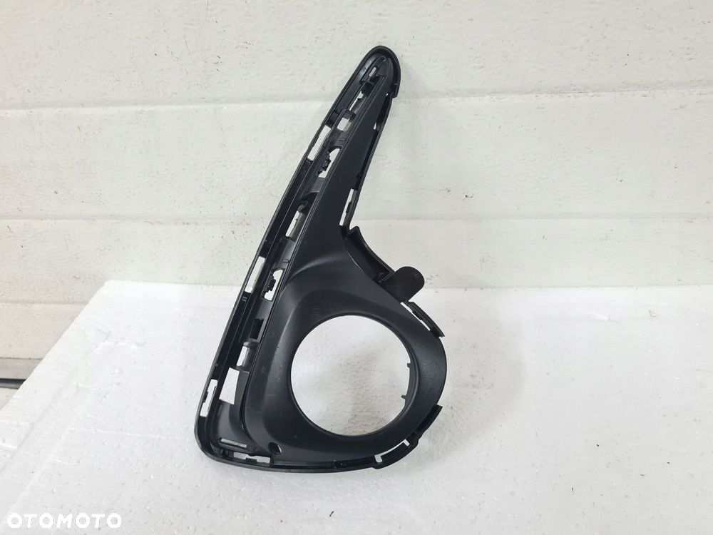 Kratka zderzaka prawa Toyota Yaris III lift - 1