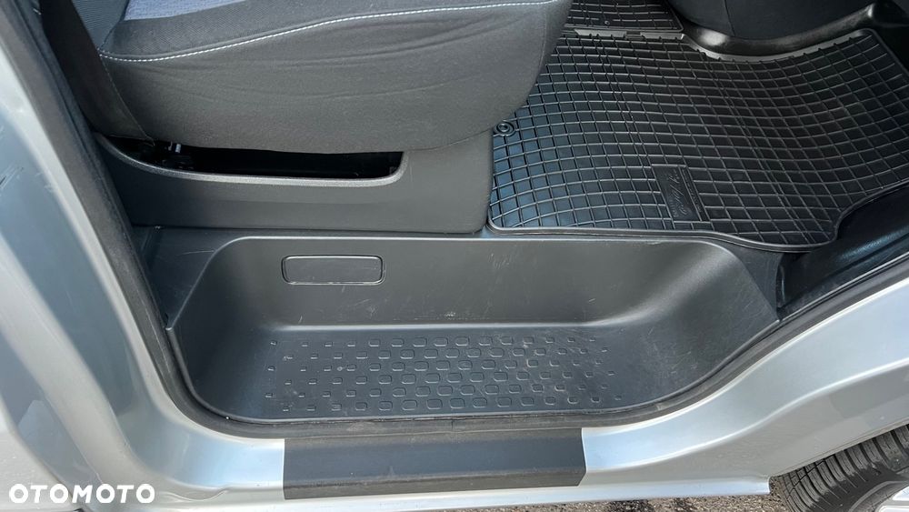 Opel Vivaro L2H1 2,9t Edition Tour - 32