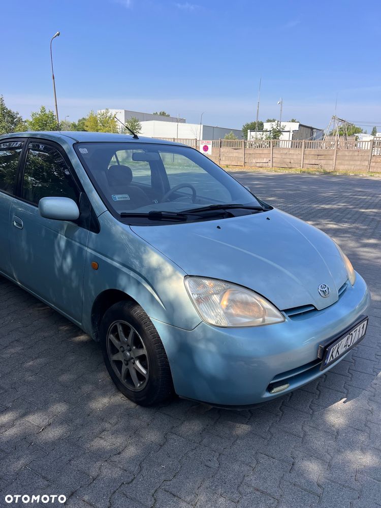 Toyota Prius - 8