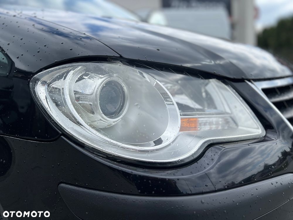 Volkswagen Touran 1.9 TDI Conceptline - 25