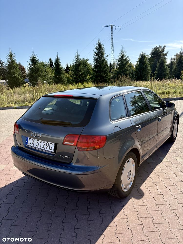 Audi A3 Sportback - 3