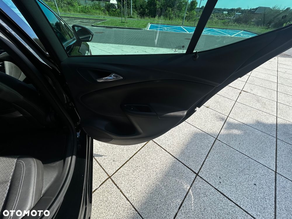 Opel Astra 1.4 Turbo Start/Stop ON - 22