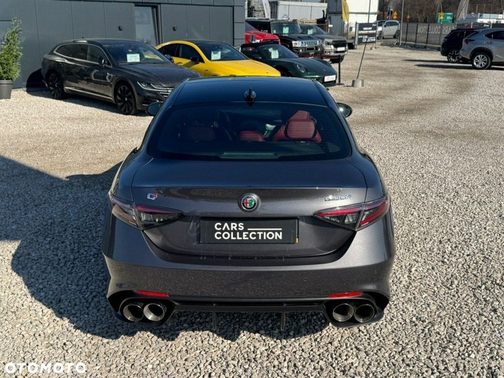 Alfa Romeo Giulia - 5