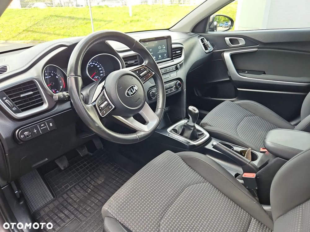 Kia Ceed 1.4 M - 10