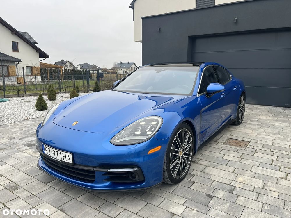 Porsche Panamera 4S - 5