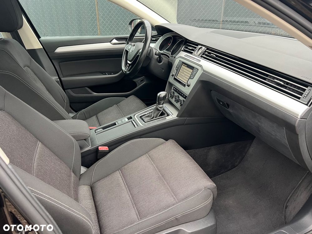 Volkswagen Passat - 7