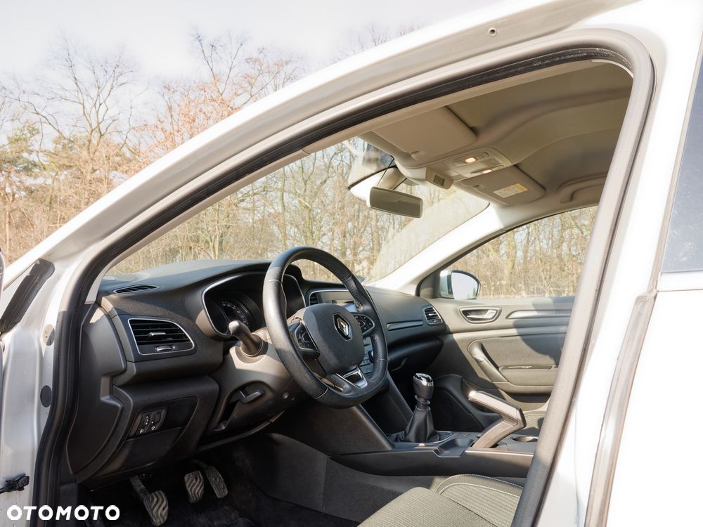 Renault Megane 1.2 Energy TCe Zen - 9