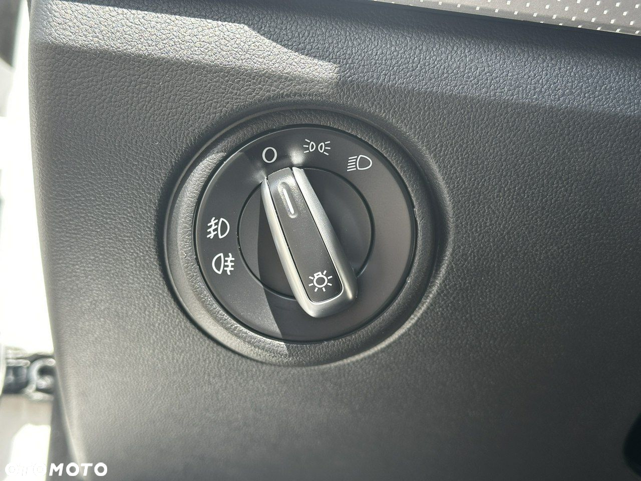 Volkswagen up! TSI high - 25
