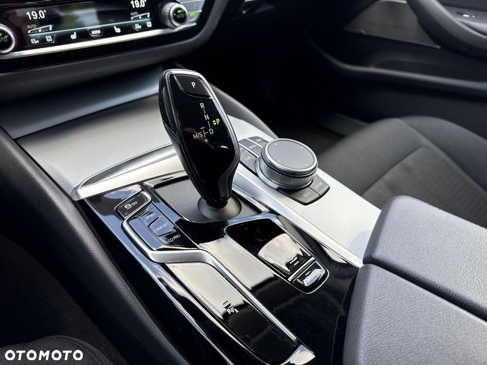BMW Seria 5 - 16