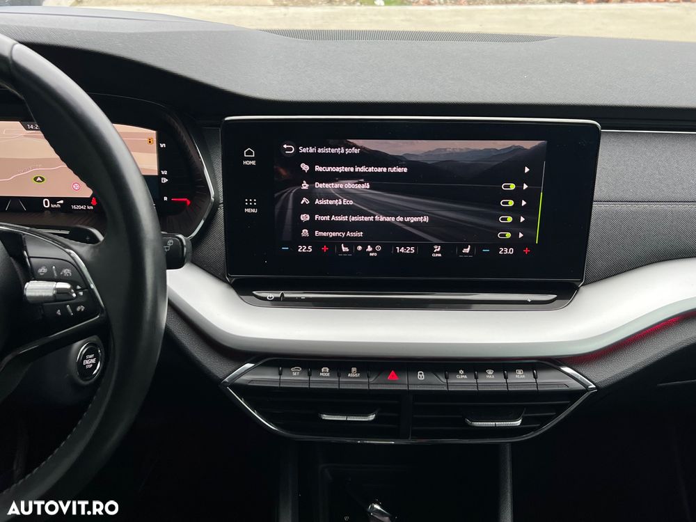 Skoda Octavia Combi 2.0 TDI DSG First Edition - 14