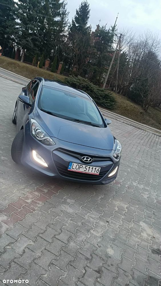 Hyundai i30 blue 1.6 CRDi Trend - 2