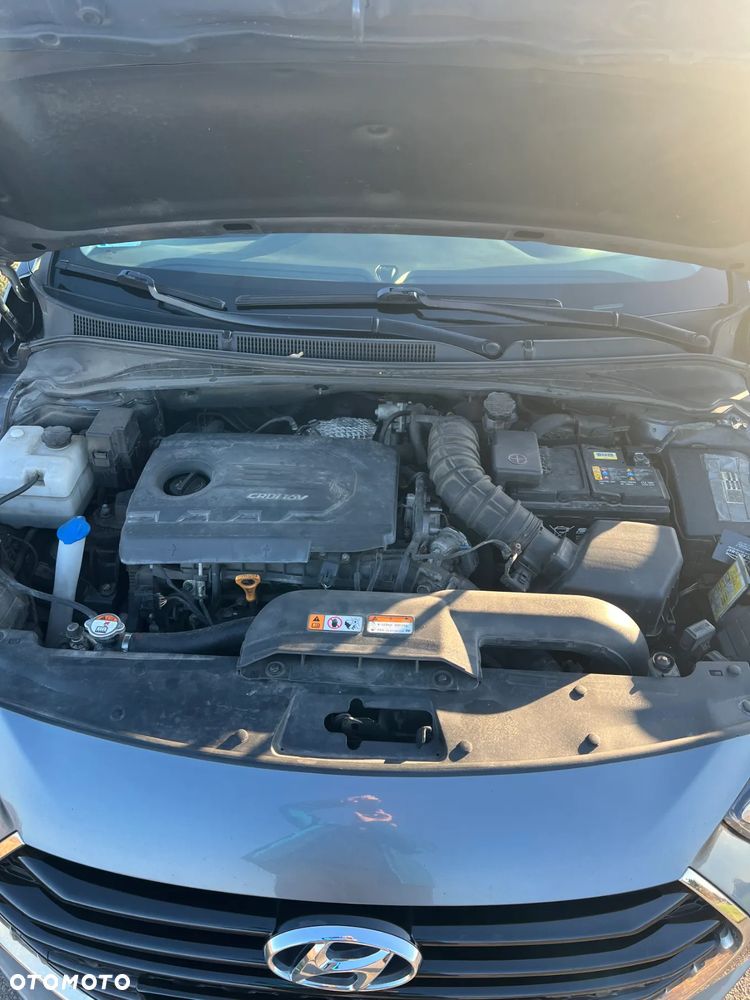 Hyundai i40 Kombi 1.7 CRDi DCT Premium - 12