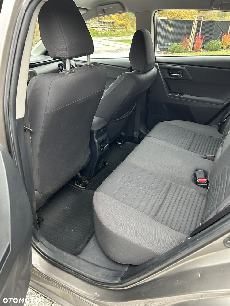 Toyota Auris - 11