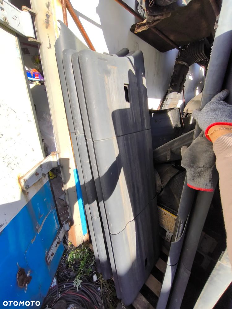 Zabudowa Miedzyosiowa Scania R, 4 spoiler osłona - 1