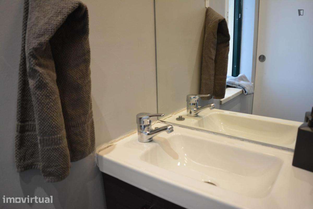 Quarto - localizado em Arroios Lisbon - Grande imagem: 2/16