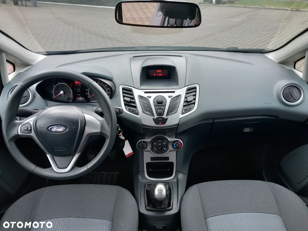 Ford Fiesta 1.25 Champions Edition - 19