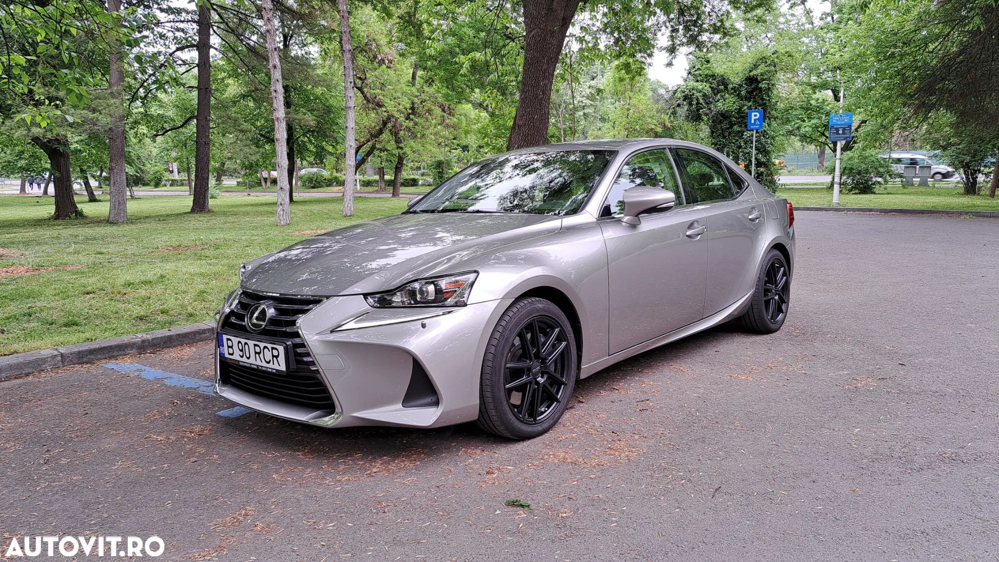 Lexus Seria IS 200t Executive - 1