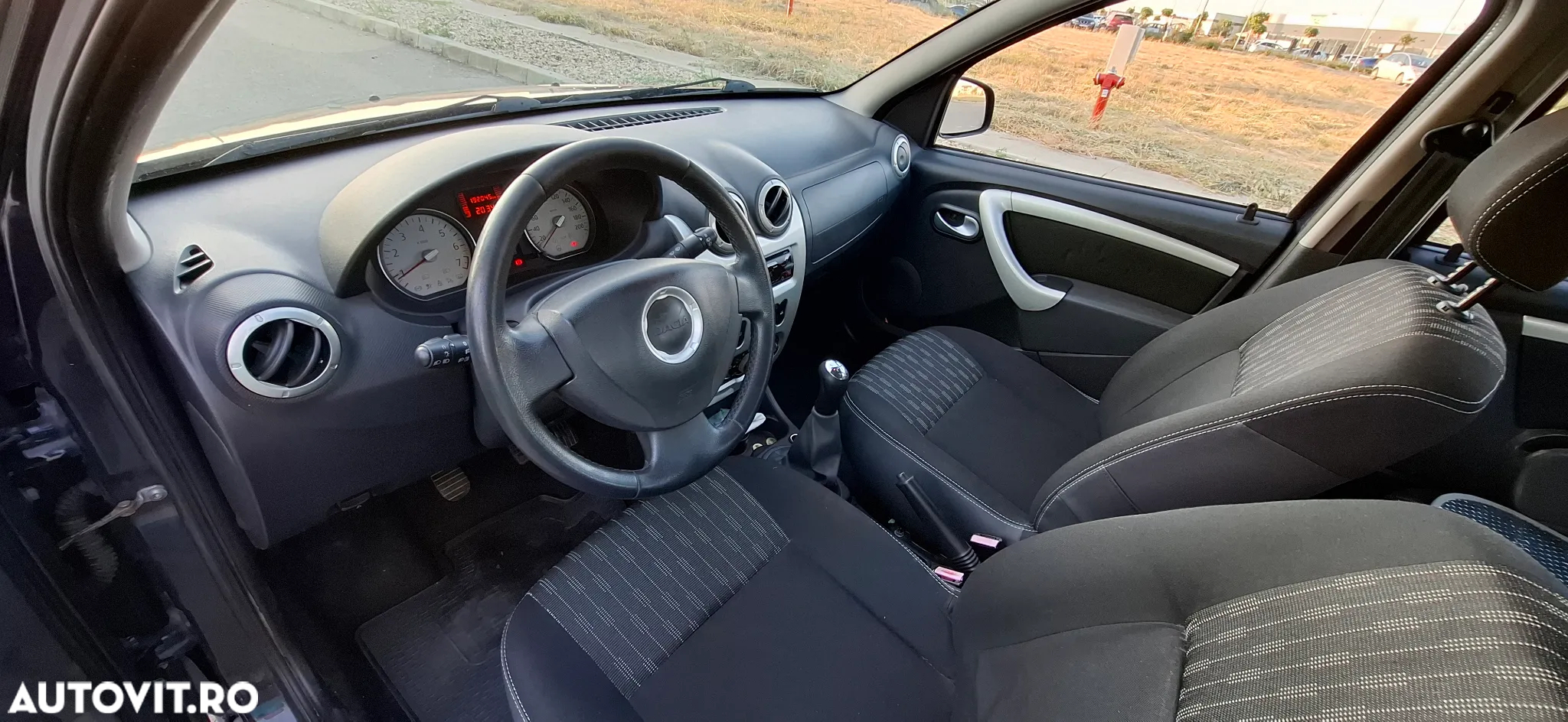 Dacia Sandero 1.6 MPI Laureate - 7