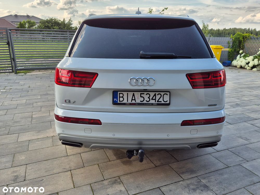 Audi Q7 - 7