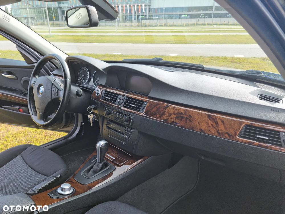 BMW Seria 3 320d DPF - 10