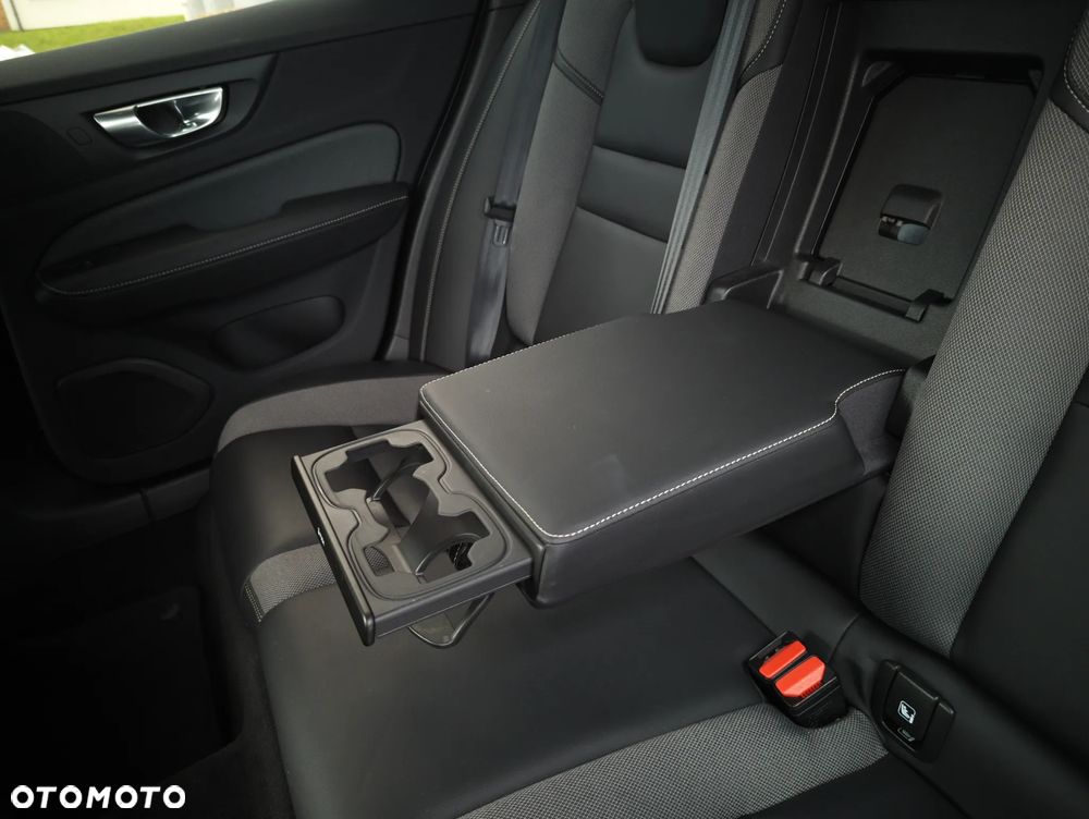 Volvo V60 B4 D Ultimate Dark - 18