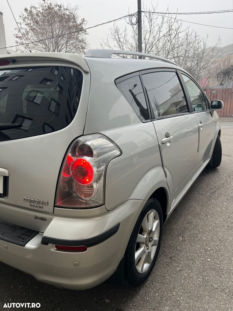 Toyota Corolla Verso 2.2 D-4D Sol - 7