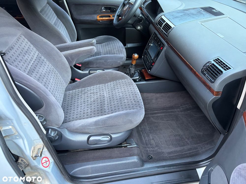 Volkswagen Sharan 1.9 TDI Comfortline Family - 27