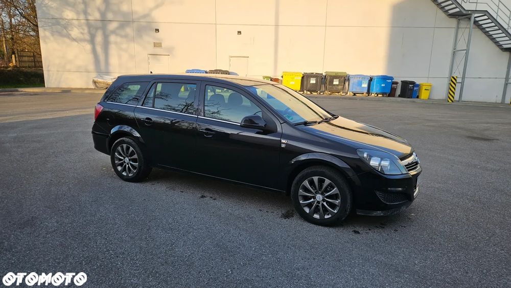 Opel Astra 1.6 150 Jahre - 13