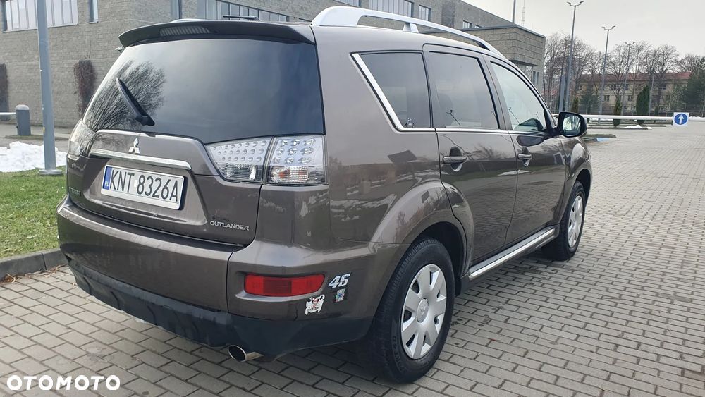 Mitsubishi Outlander - 5