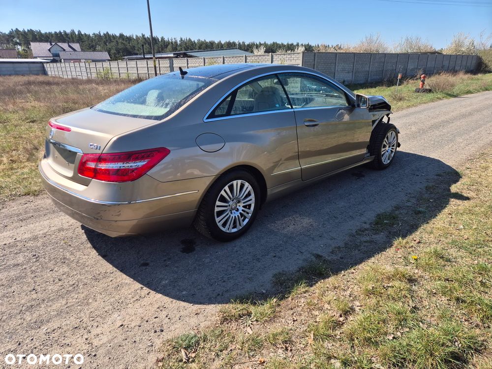 Mercedes-Benz Klasa E 250 CGI BlueEFFICIENCY Automatik Avantgarde - 8