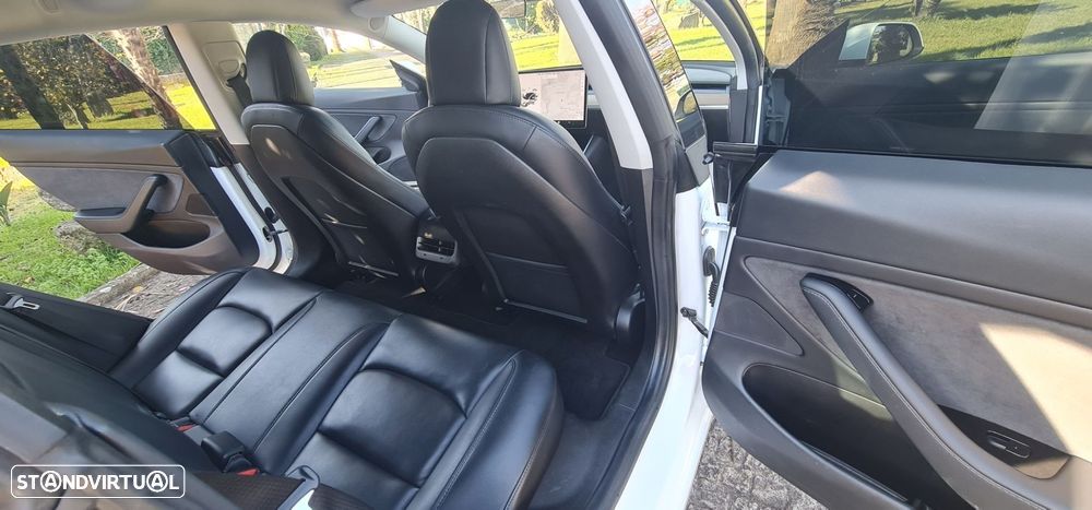 Tesla Model 3 Long-Range Dual Motor AWD - 39