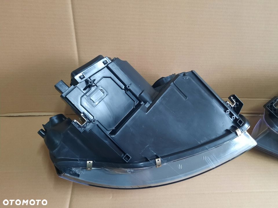 LAMPA REFLEKTOR PRZÓD AUDI A3 8P 03-08 3/5 D - 9