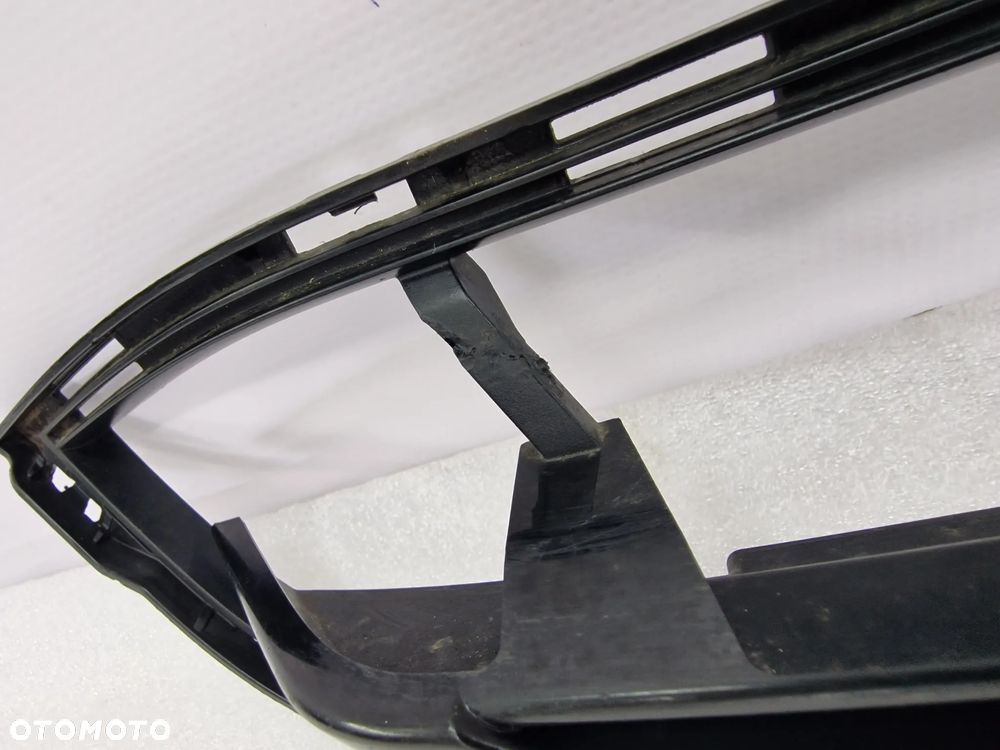 BMW G01 X3 KRATKA ŚRODKOWA ZDERZAKA PRZEDNIEGO PRZÓD POD RADAR , NR 773828-10 , NR AUKCJI KR198 - 7