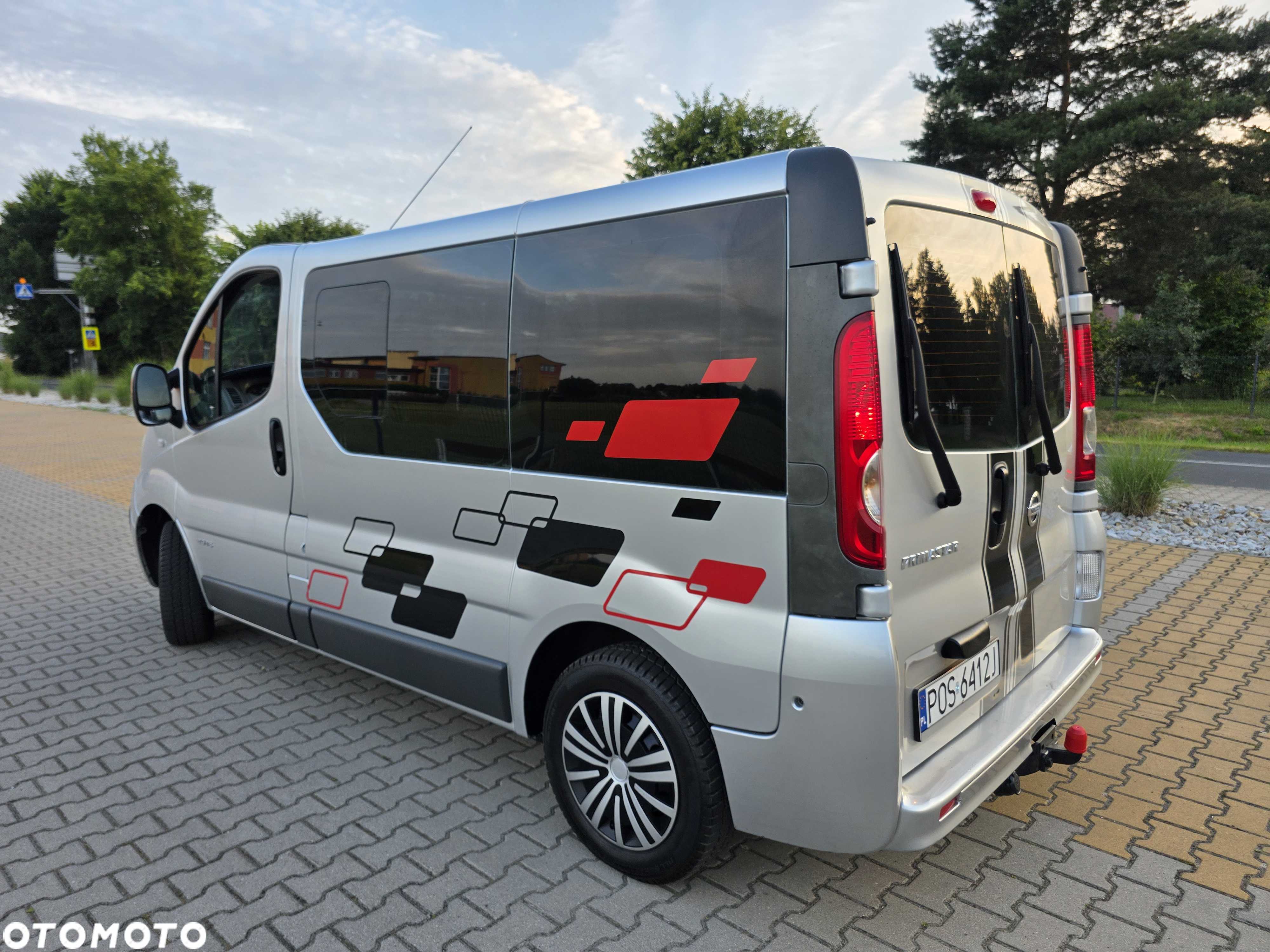 Renault Trafic 2.0 dCi 115 Combi L1H1 teilverglast - 8