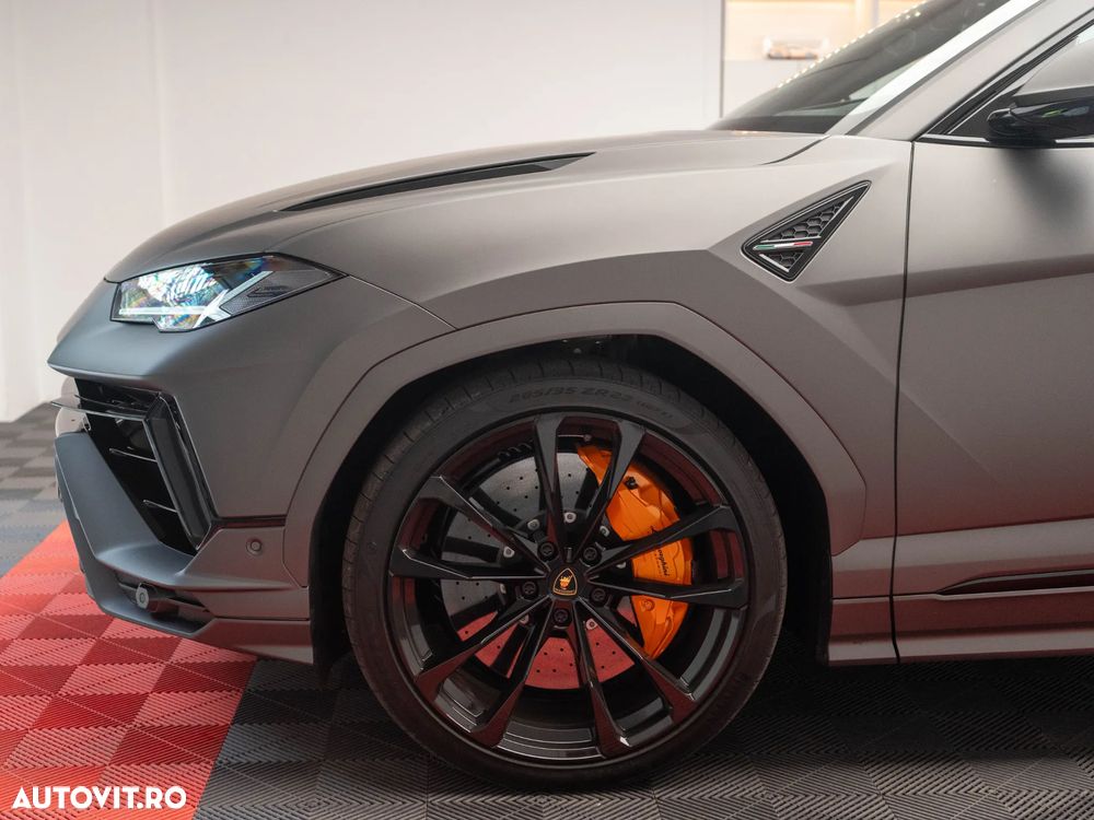 Lamborghini URUS - 9