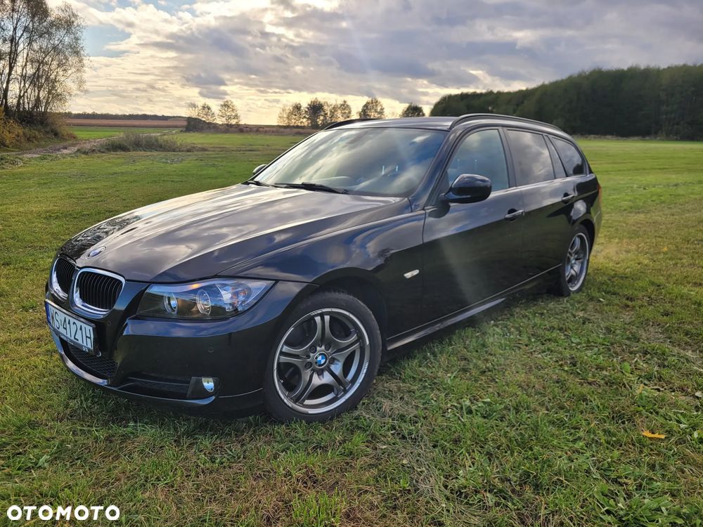 BMW Seria 3 320i - 1